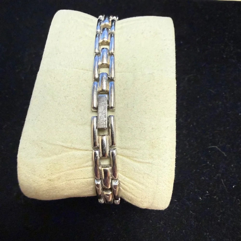 Silver Tone Quartz Watch Womens Link Bracelet Japan Movement WORKS